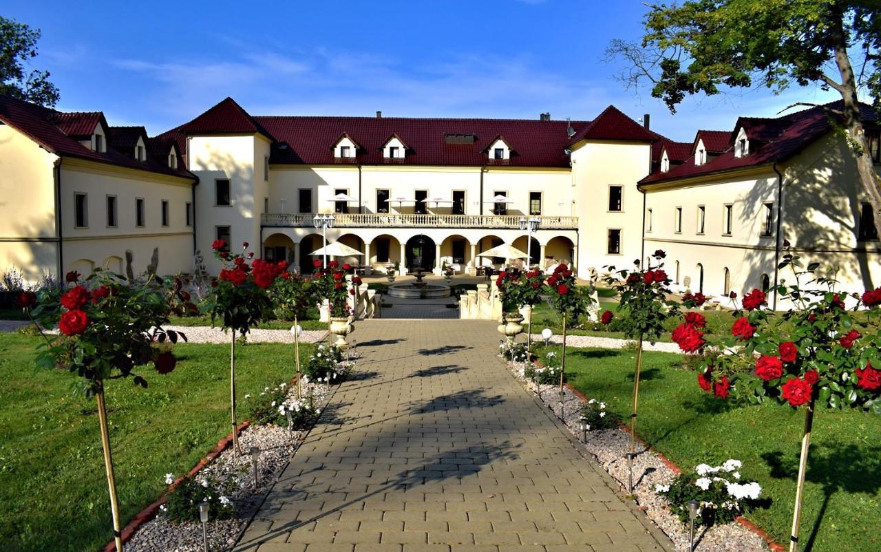 Zamek Kamenny Dvur Hotel Kynsperk nad Ohri Ngoại thất bức ảnh